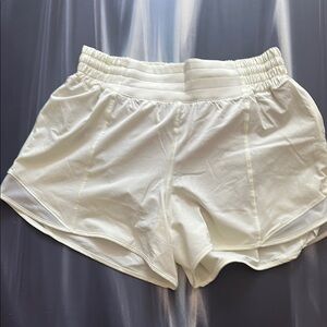 lululemon hotty hot HR lined short 4"